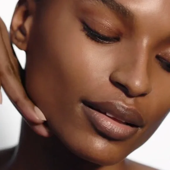 La Mer The Revitalizating Serum π§ NEW - Picture 2 of 5